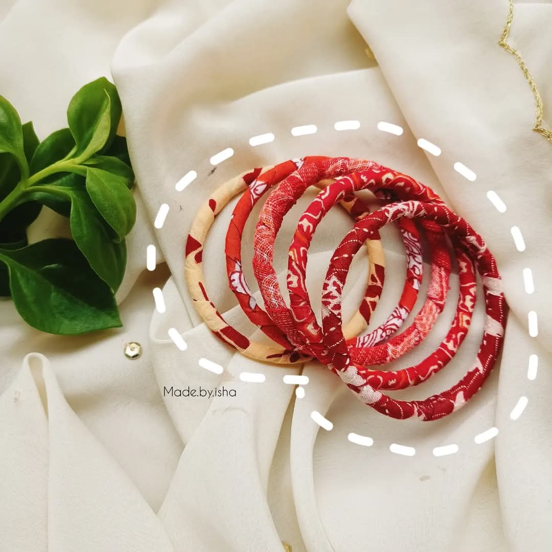 Plain printed bangles